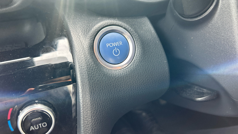 Toyota Yaris Cross 1.5 Hybrid Design 5dr CVT Hybrid Estate